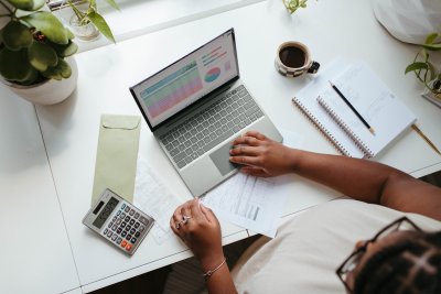 Zo gebruikt AI jouw bankgegevens om honderden euros te besparen